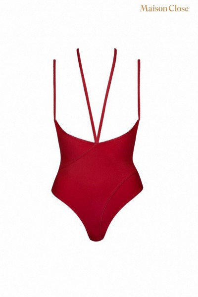 Body string seins nus rouge Le petit secret